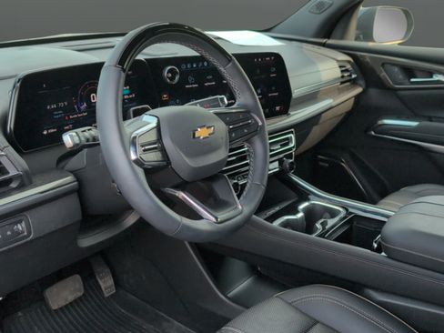 Used 2026 Chevrolet Traverse High Country w/ LPO, Floor Liner Package AWD/4WD image 9
