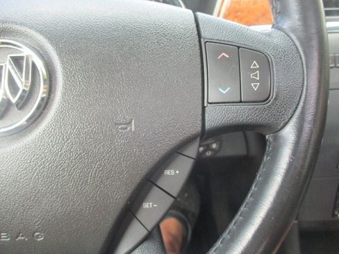 Used 2005 Buick LaCrosse CXS w/ Gold Convenience Package FWD image 32