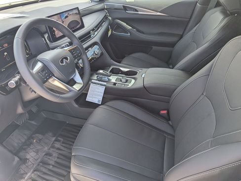 Certified 2026 INFINITI QX60 Luxe w/ Cargo Package FWD image 11