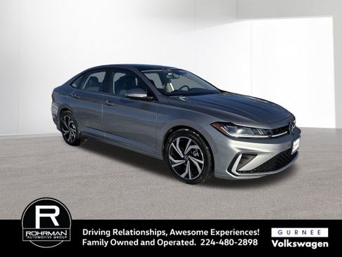 New 2026 Volkswagen Jetta SEL image 2