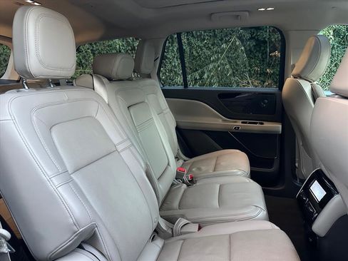 Used 2022 Lincoln Aviator Reserve w/ Elements Package Plus image 24