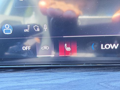 Used 2025 Audi Q5 Premium w/ Convenience Package image 26