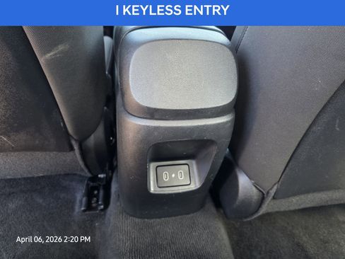 Used 2024 Hyundai Elantra SEL FWD image 16