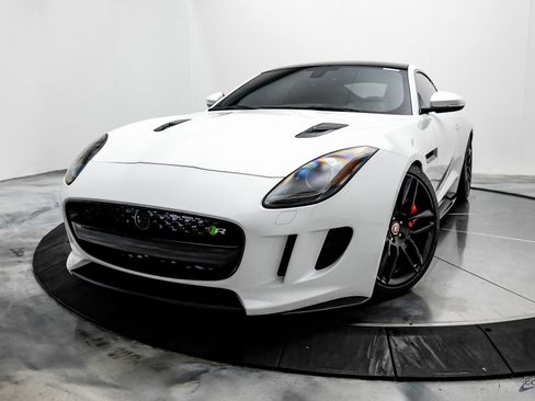 Used 2016 Jaguar F-TYPE R image 3