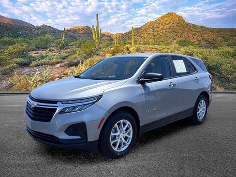 Used 2024 Chevrolet Equinox LS w/ LS Convenience Package FWD image 9