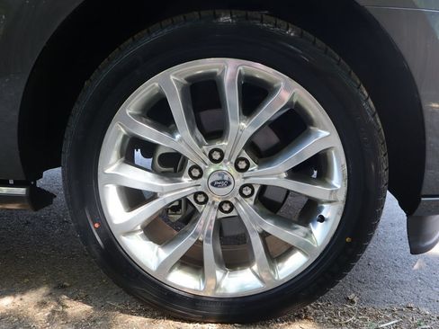 Used 2019 Ford Expedition Platinum AWD/4WD image 46