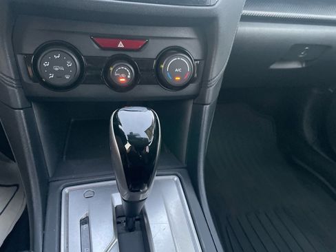 Used 2019 Subaru Crosstrek 2.0i Premium w/ Eyesight System image 23