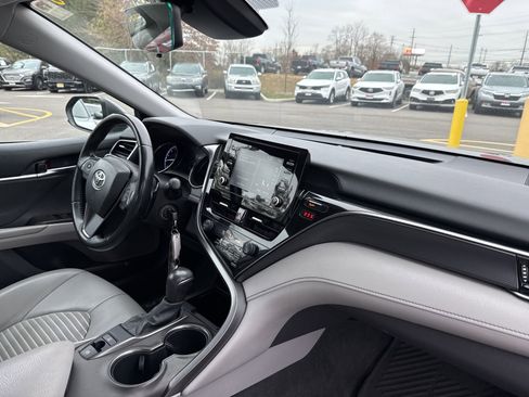 Used 2021 Toyota Camry SE image 13