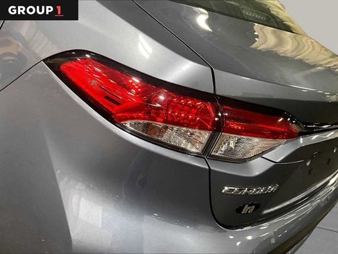 Used 2021 Toyota Corolla LE FWD image 29