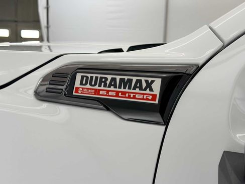 Used 2024 GMC Sierra 3500 AT4 image 11