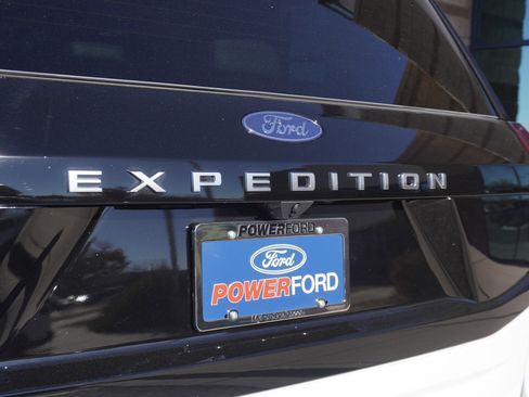 New 2025 Ford Expedition Active AWD/4WD image 19