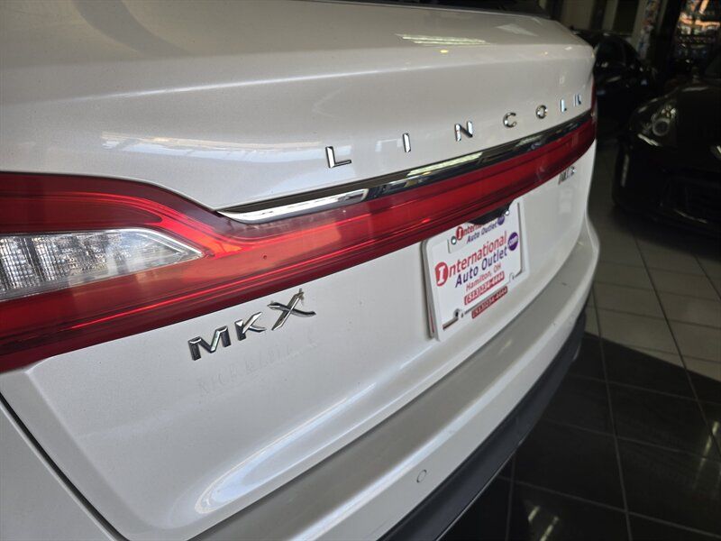 Used 2016 Lincoln MKX Reserve w/ Driver Assistance Package AWD/4WD image 33