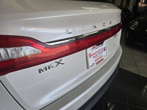 Used 2016 Lincoln MKX Reserve w/ Driver Assistance Package AWD/4WD image 33