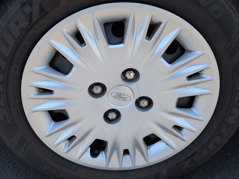 Used 2016 Ford Fiesta SE FWD image 13