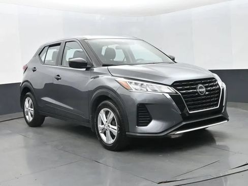 Used 2024 Nissan Kicks S FWD image 2