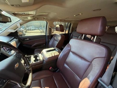 Used 2020 Chevrolet Suburban Premier image 13