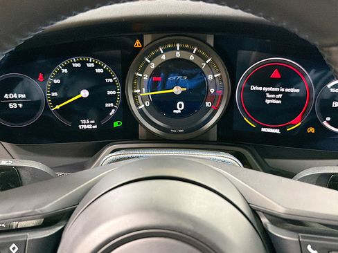 Used 2022 Porsche 911 GT3 image 34