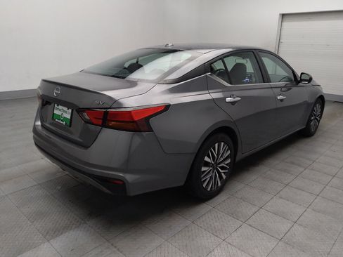 Used 2024 Nissan Altima 2.5 SV image 9