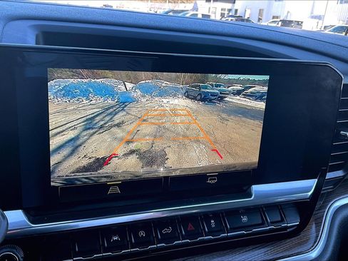 Used 2025 Chevrolet Silverado 1500 LT image 10