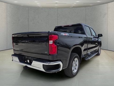 Used 2023 Chevrolet Silverado 1500 LT w/ Protection Package AWD/4WD image 4