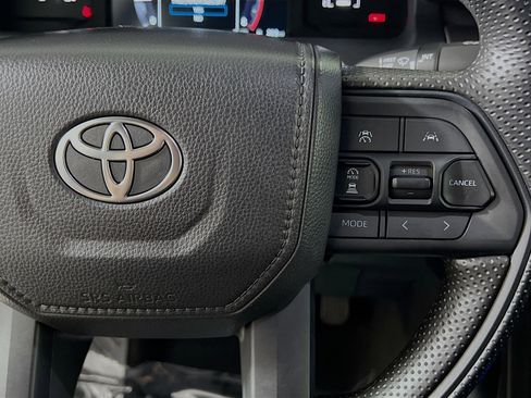 Used 2025 Toyota Tacoma SR5 image 19