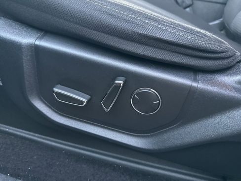 Used 2017 Ford F150 XLT w/ Equipment Group 302A Luxury image 9