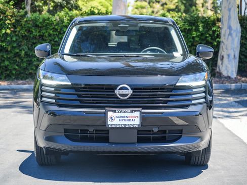 Used 2025 Nissan Kicks SV FWD image 4
