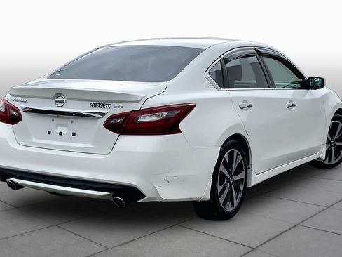 Used 2017 Nissan Altima 2.5 SR FWD image 13