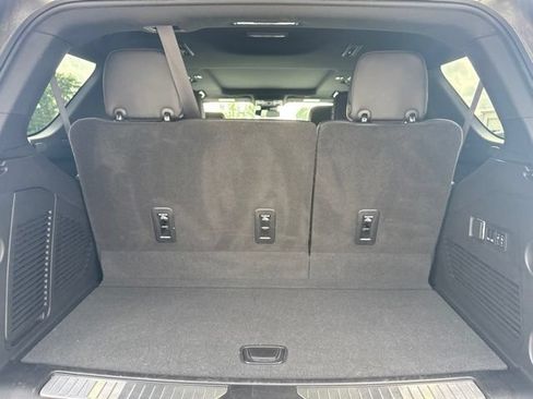 Used 2023 Chevrolet Tahoe Premier RWD image 12