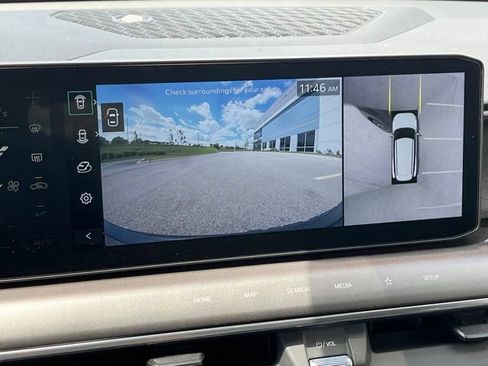 Used 2024 Kia EV9 Land AWD/4WD image 32