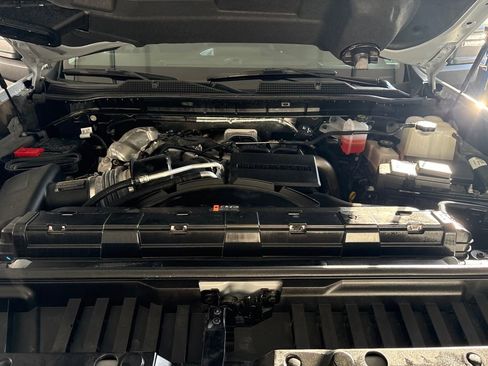 Used 2024 Chevrolet Silverado 2500 Custom w/ Custom Value Package image 32