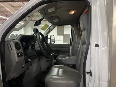Used 2023 Ford E-350 and Econoline 350 Super Duty w/ Driver's Safety Package image 11