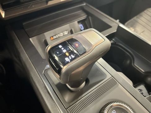 New 2025 GMC Hummer EV 2X AWD/4WD image 14