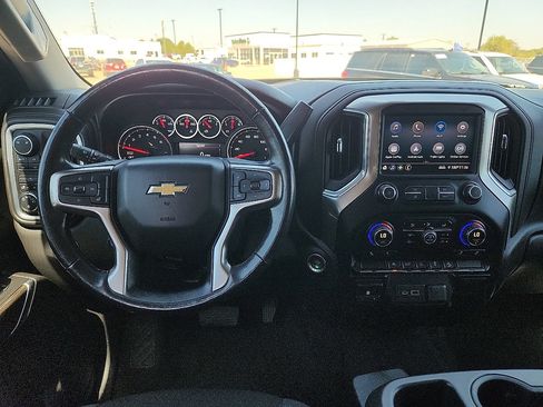 Used 2019 Chevrolet Silverado 1500 LT w/ Convenience Package AWD/4WD image 6