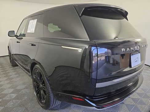 Used 2024 Land Rover Range Rover SE image 7