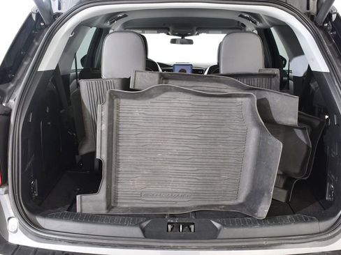 Used 2022 Ford Explorer XLT w/ Equipment Group 202A image 21