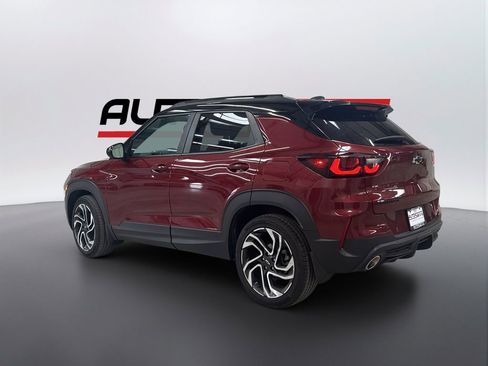 Used 2025 Chevrolet TrailBlazer RS w/ Convenience Package FWD image 3