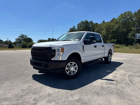 Used 2022 Ford F350 XL w/ Power Equipment Group image 2