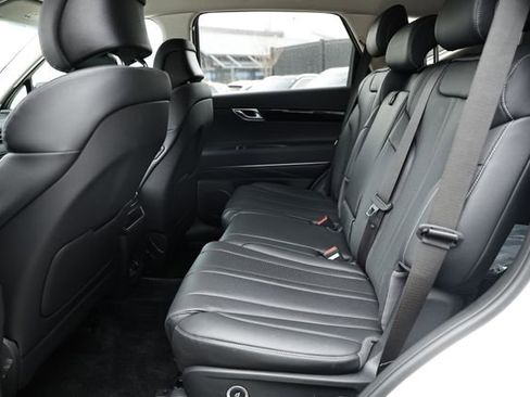 Certified 2025 Genesis GV80 2.5T Standard image 24