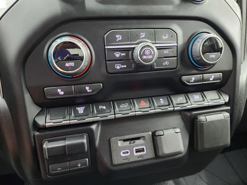 Used 2022 Chevrolet Silverado 2500 LTZ w/ Safety Package image 45