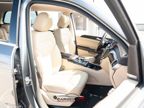 Used 2017 Mercedes-Benz GLS 450 4MATIC w/ Premium Package image 17