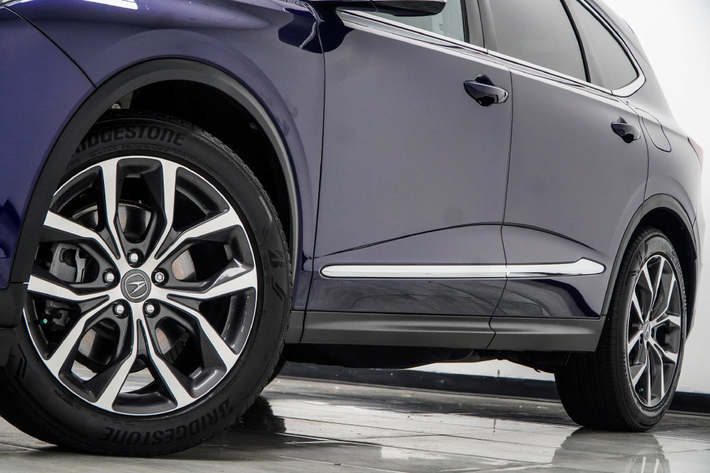 Used 2024 Acura MDX w/ Technology Package FWD image 4