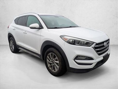 Used 2018 Hyundai Tucson SEL Plus AWD/4WD image 3