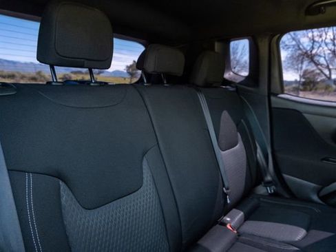 Used 2021 Jeep Renegade Latitude image 33