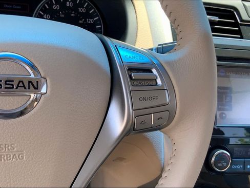 Used 2014 Nissan Altima 2.5 SL w/ Technology Package FWD image 24