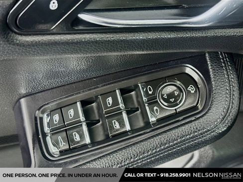 Used 2017 Porsche Macan image 18