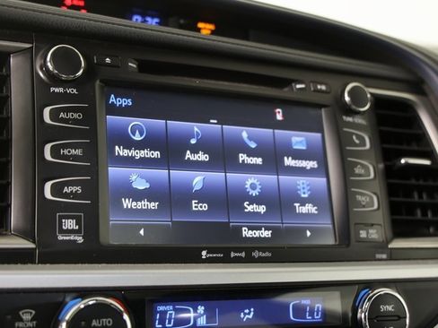 Used 2018 Toyota Highlander Limited image 18