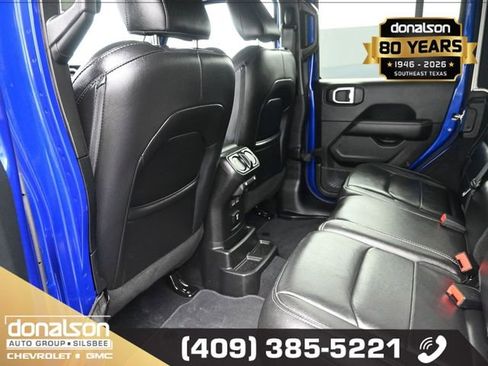 Used 2019 Jeep Wrangler Unlimited Sahara image 10