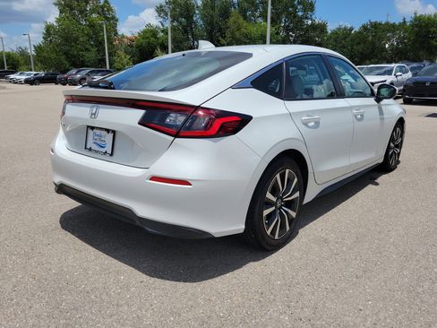 Used 2024 Honda Civic EX-L image 6