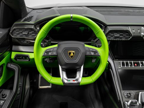 Used 2022 Lamborghini Urus image 66